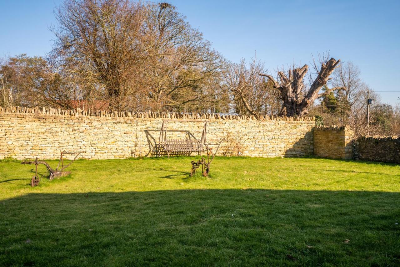 Villa The Old Barn Witney Esterno foto